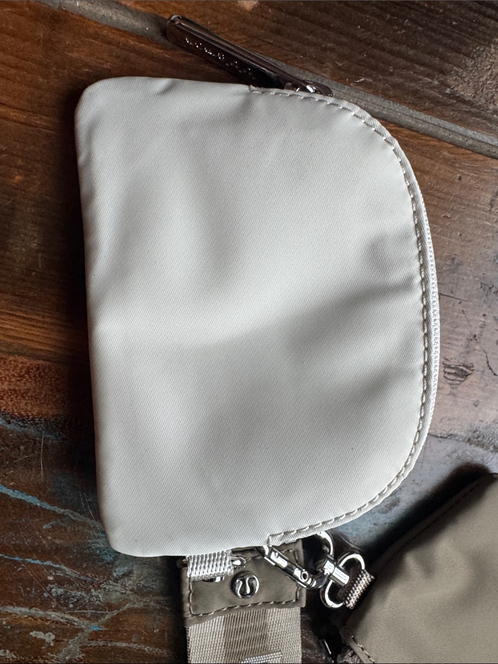 Lululemon Dual Pouch Wristlet in Taupe & White - Picture 8 of 8